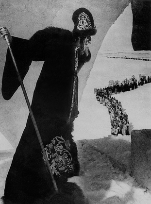 Nikolai Cherkasov en Iván el Terrible [1944], de Sergei Eisenstein, una alegoría épica sobre el liderazgo heroico, concebida para levantar la moral a la audiencia en plena guerra.