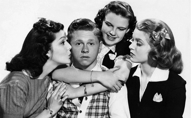 Mickey Rooney parece poco impresionado en "Andrew Harvey se enamora" de 1938.